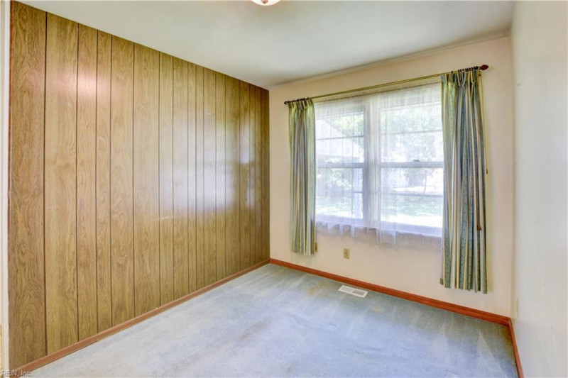 Photo 17 of 43 residential for sale in Newport News virginia