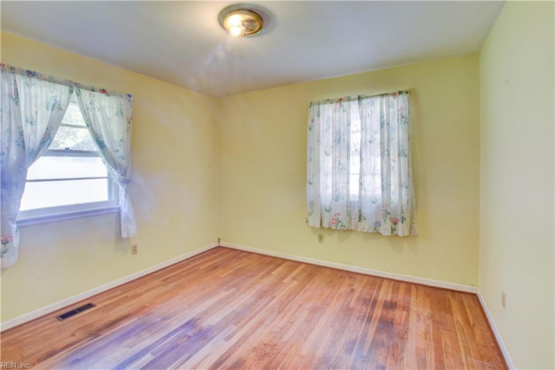 Photo 23 of 43 residential for sale in Newport News virginia