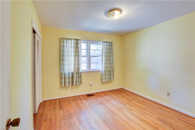 Photo 24 of 43 residential for sale in Newport News virginia
