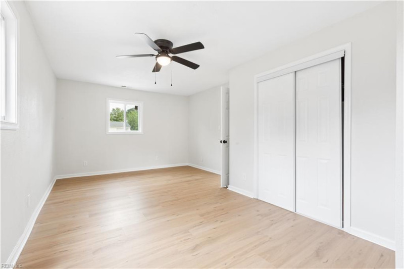 Photo 13 of 32 residential for sale in Virginia Beach virginia