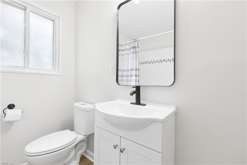 Photo 19 of 32 residential for sale in Virginia Beach virginia