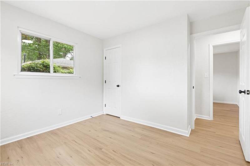 Photo 25 of 32 residential for sale in Virginia Beach virginia