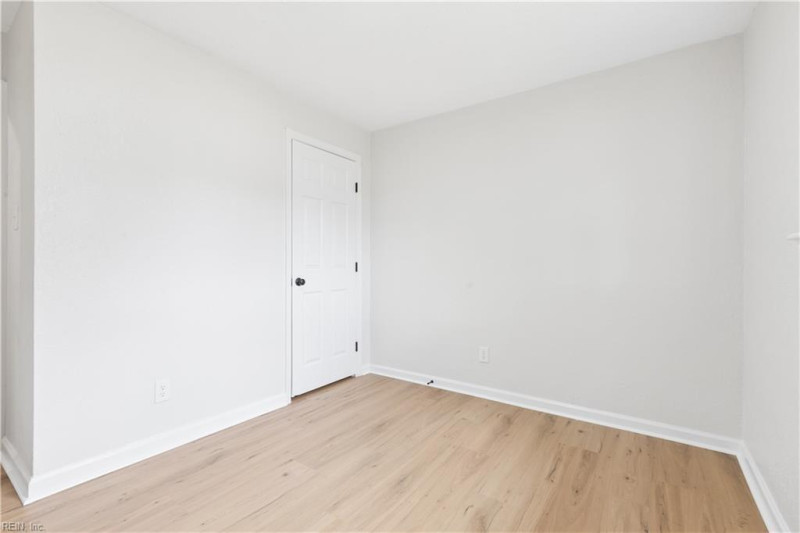 Photo 27 of 32 residential for sale in Virginia Beach virginia