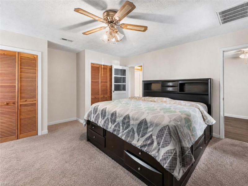 Photo 10 of 23 residential for sale in Newport News virginia