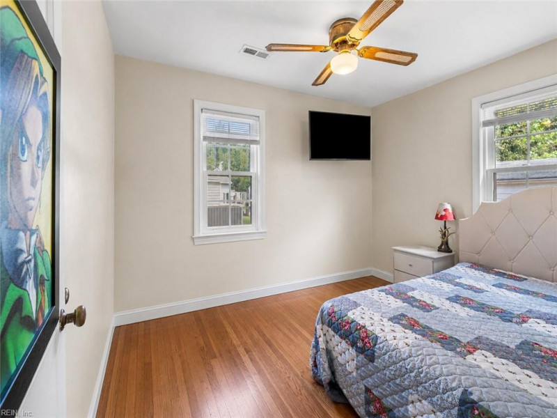Photo 13 of 23 residential for sale in Newport News virginia