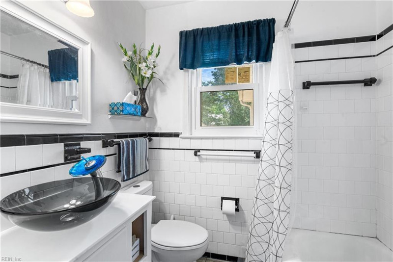 Photo 15 of 23 residential for sale in Newport News virginia