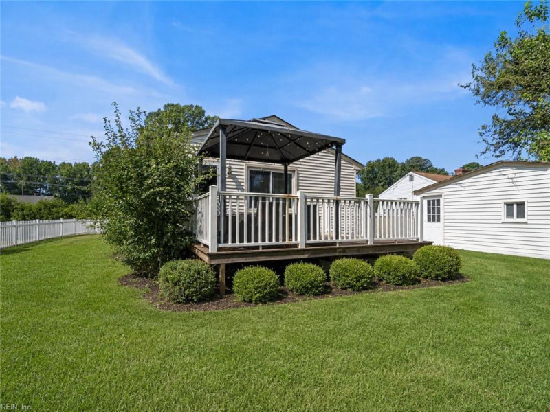 Photo 18 of 23 residential for sale in Newport News virginia