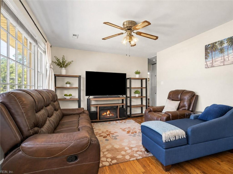 Photo 3 of 23 residential for sale in Newport News virginia