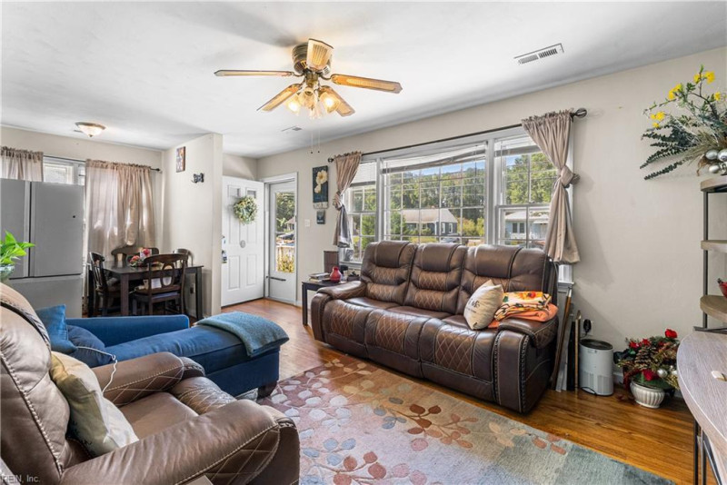 Photo 4 of 23 residential for sale in Newport News virginia
