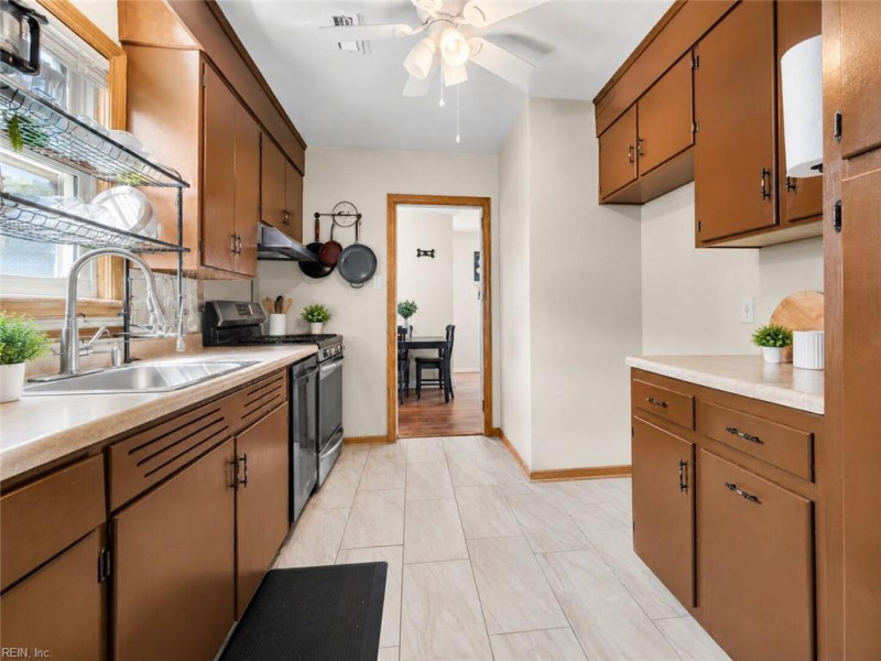 Photo 7 of 23 residential for sale in Newport News virginia
