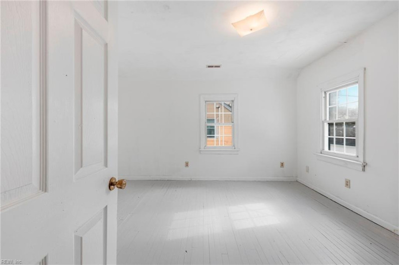 Photo 33 of 50 residential for sale in Portsmouth virginia Photo 33 of 50 residential for sale in Portsmouth virginia