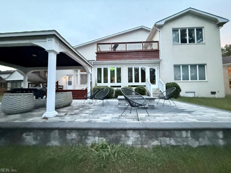 Photo 2 of 6 residential for sale in Portsmouth virginia