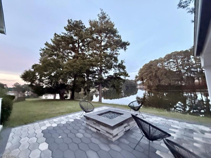 Photo 5 of 6 residential for sale in Portsmouth virginia