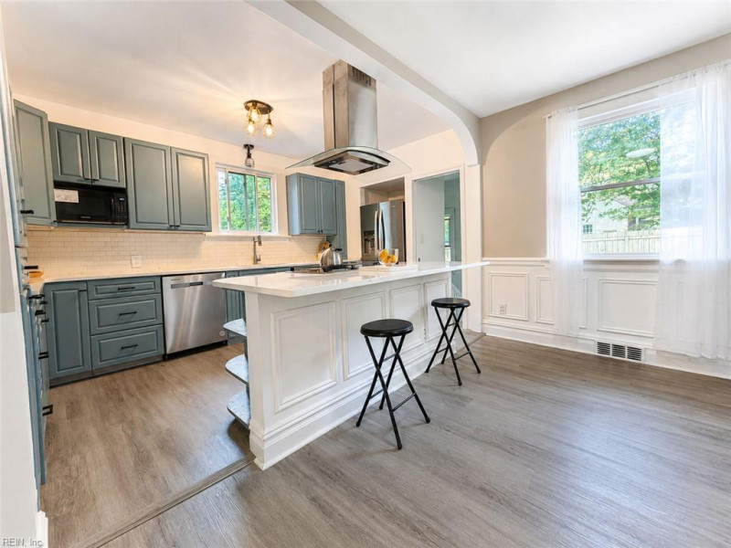Photo 10 of 23 residential for sale in Portsmouth virginia