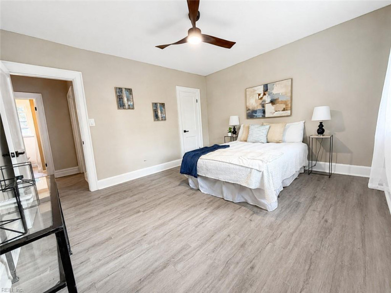 Photo 17 of 23 residential for sale in Portsmouth virginia