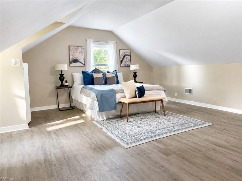 Photo 20 of 23 residential for sale in Portsmouth virginia