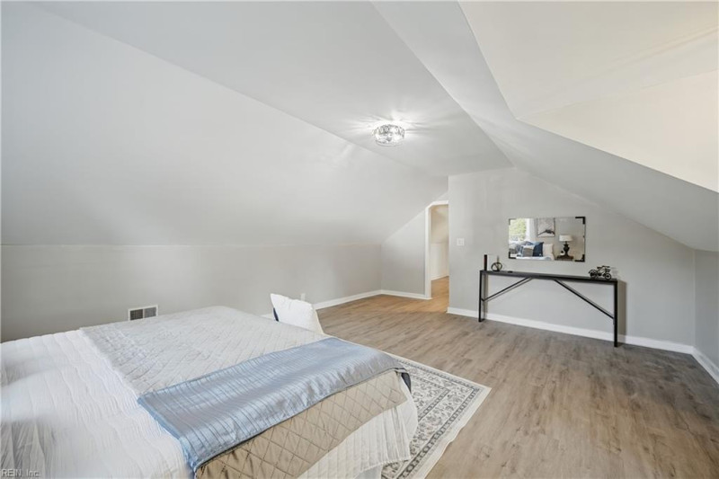 Photo 29 of 42 residential for sale in Portsmouth virginia