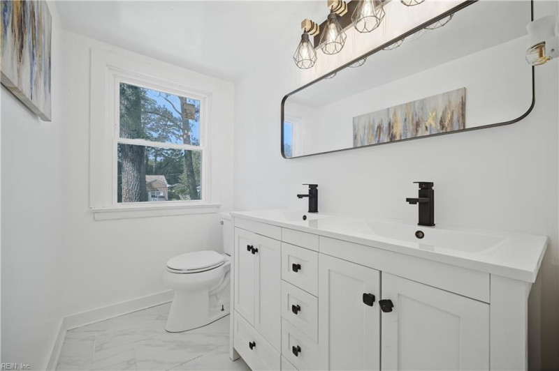 Photo 35 of 42 residential for sale in Portsmouth virginia