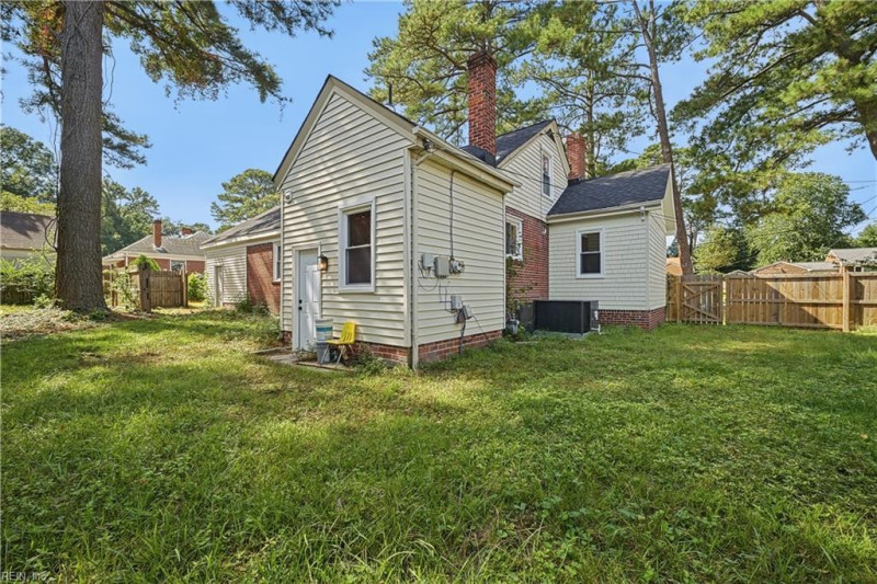 Photo 39 of 42 residential for sale in Portsmouth virginia