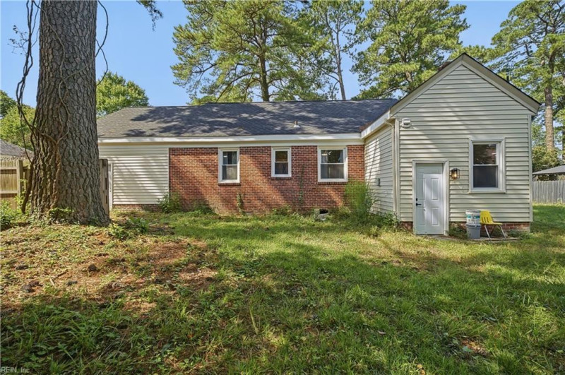 Photo 40 of 42 residential for sale in Portsmouth virginia