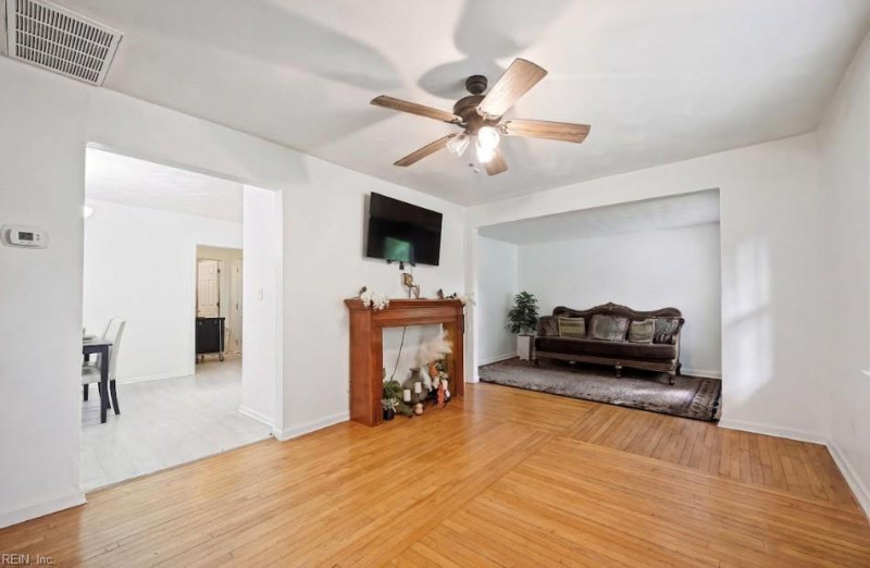 Photo 4 of 27 residential for sale in Norfolk virginia Photo 4 of 27 residential for sale in Norfolk virginia