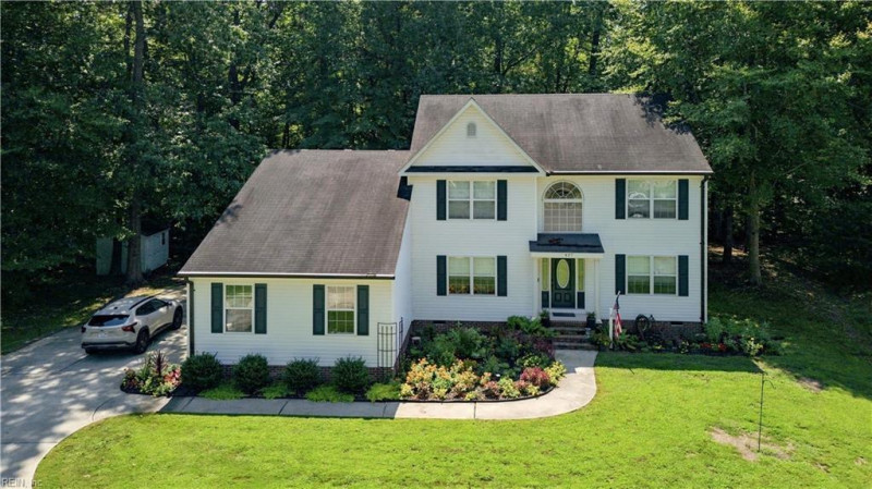 Photo 3 of 41 residential for sale in Isle of Wight County virginia