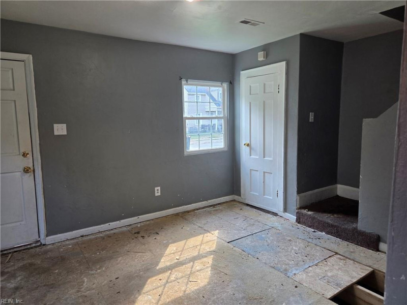Photo 6 of 14 residential for sale in Portsmouth virginia Photo 6 of 14 residential for sale in Portsmouth virginia