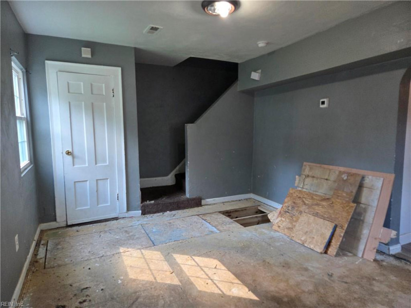 Photo 8 of 14 residential for sale in Portsmouth virginia Photo 8 of 14 residential for sale in Portsmouth virginia