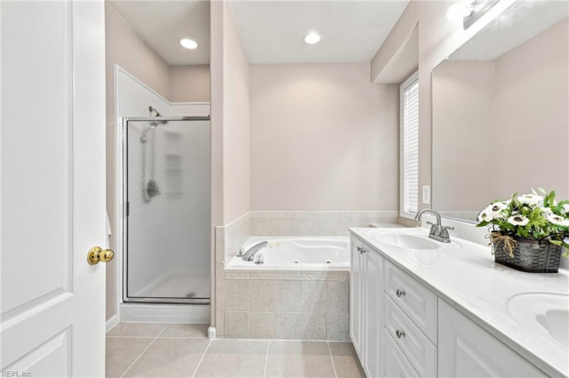 Photo 16 of 41 residential for sale in Virginia Beach virginia