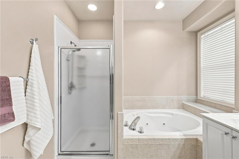 Photo 18 of 41 residential for sale in Virginia Beach virginia