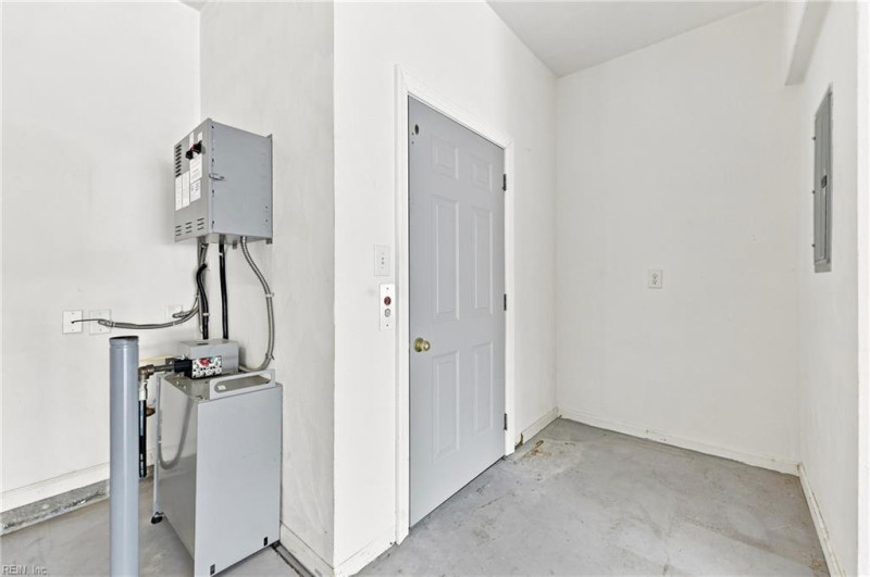 Photo 20 of 41 residential for sale in Virginia Beach virginia