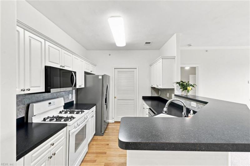 Photo 36 of 41 residential for sale in Virginia Beach virginia