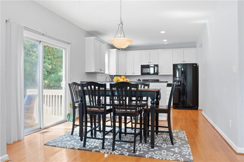 Photo 9 of 26 residential for sale in Poquoson virginia