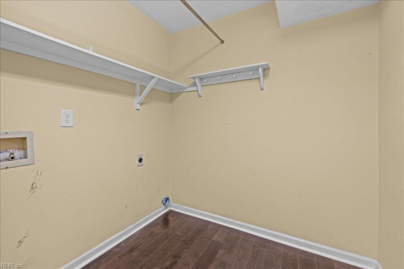 Photo 13 of 49 residential for sale in Chesapeake virginia