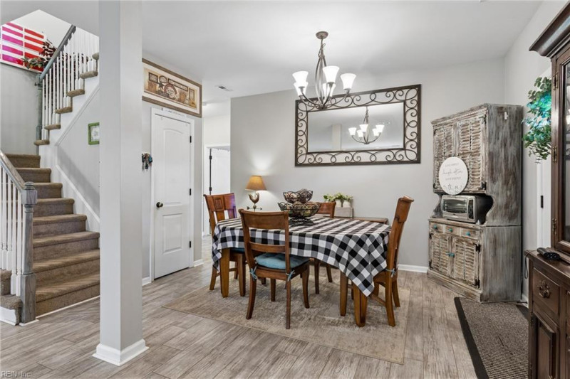 Photo 14 of 50 residential for sale in Poquoson virginia