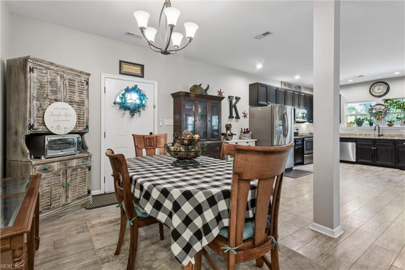 Photo 15 of 50 residential for sale in Poquoson virginia