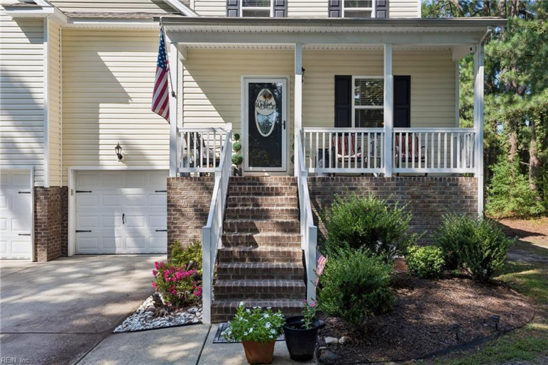 Photo 3 of 50 residential for sale in Poquoson virginia