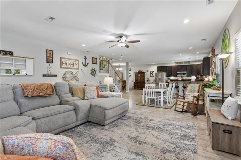 Photo 8 of 50 residential for sale in Poquoson virginia