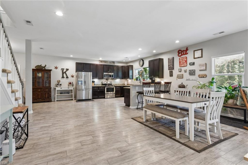Photo 9 of 50 residential for sale in Poquoson virginia