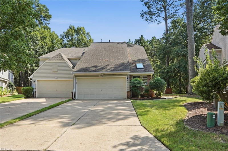 Photo 2 of 29 residential for sale in York County virginia