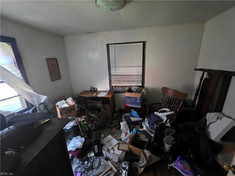 Photo 8 of 9 residential for sale in Portsmouth virginia