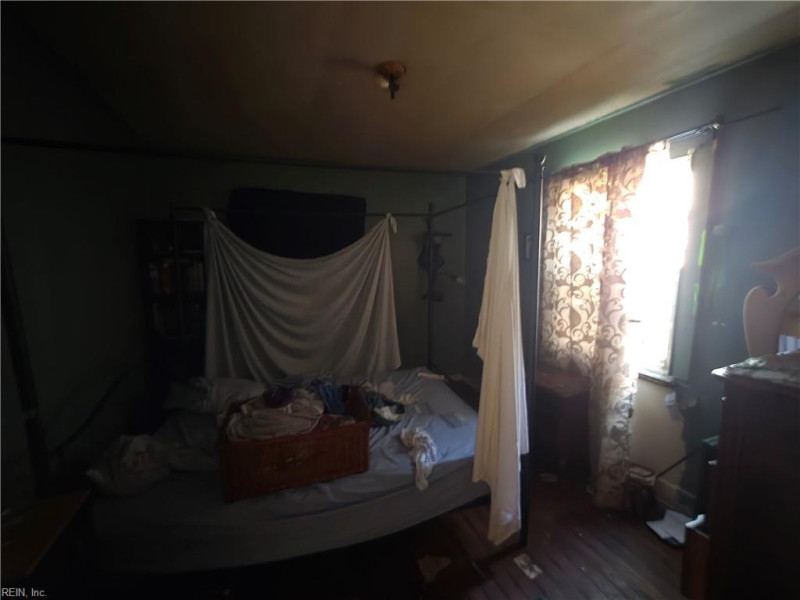 Photo 9 of 9 residential for sale in Portsmouth virginia