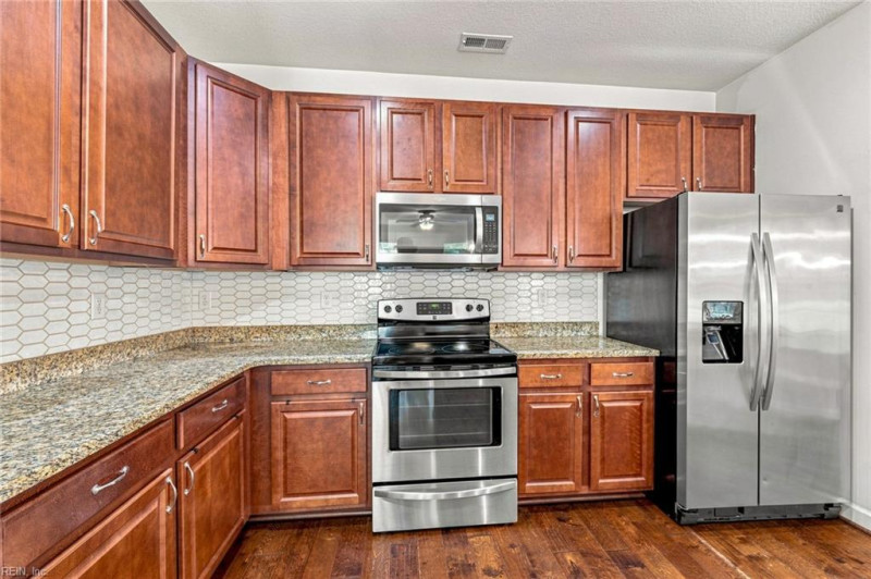 Photo 4 of 31 residential for sale in Chesapeake virginia Photo 4 of 31 residential for sale in Chesapeake virginia