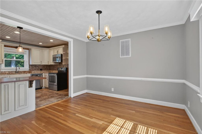 Photo 10 of 39 residential for sale in Newport News virginia