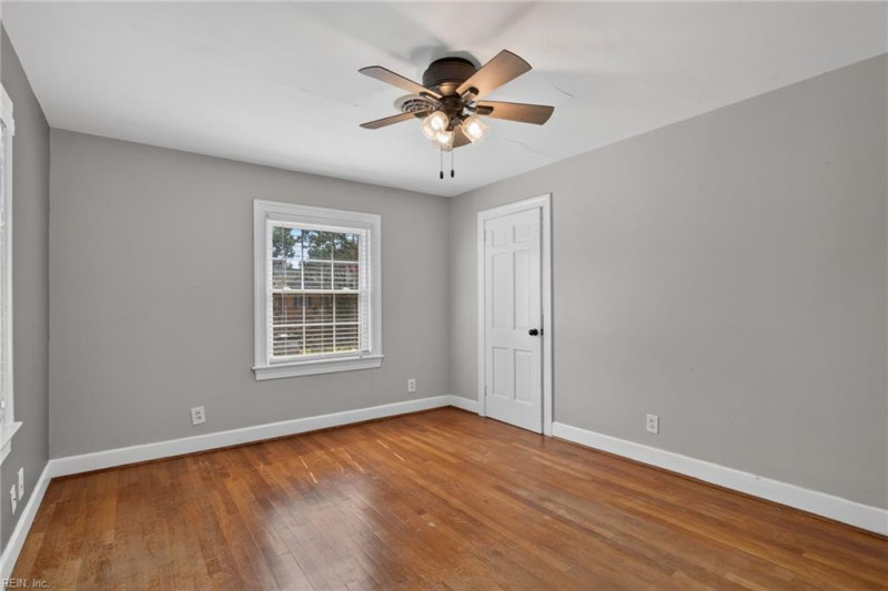 Photo 25 of 39 residential for sale in Newport News virginia