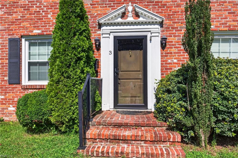 Photo 4 of 39 residential for sale in Newport News virginia