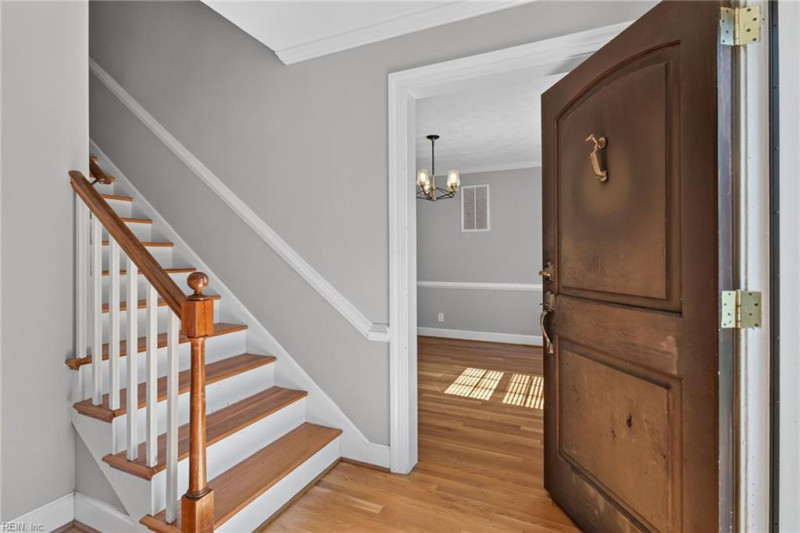 Photo 5 of 39 residential for sale in Newport News virginia