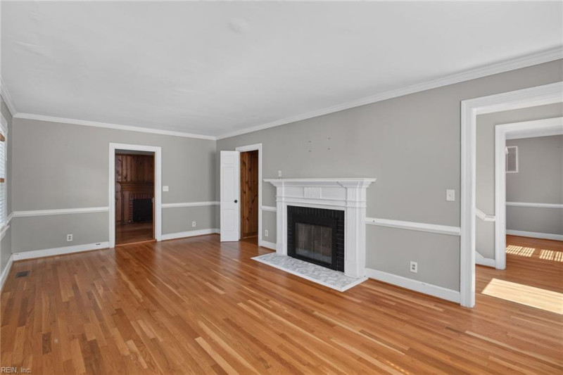 Photo 7 of 39 residential for sale in Newport News virginia