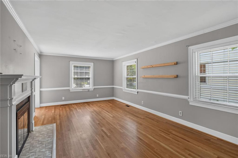 Photo 9 of 39 residential for sale in Newport News virginia