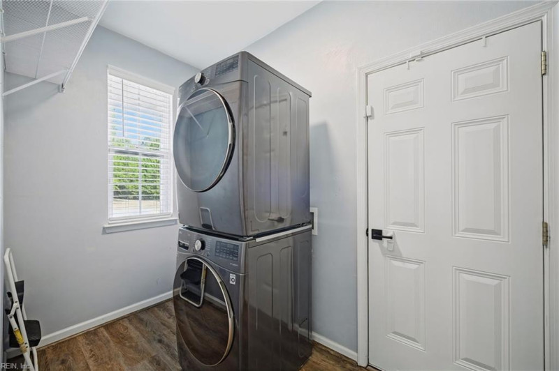 Photo 33 of 50 residential for sale in Suffolk virginia